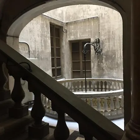 San Lorenzo Apartment *